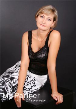 Dating Service to Meet Sexy Ukrainian Lady Lyudmila from Sumy, Ukraine