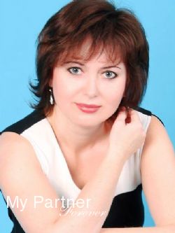 Dating Service to Meet Stunning Ukrainian Girl Galina from Sumy, Ukraine