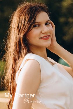 Dating Service to Meet Gorgeous Belarusian Woman Anzhelika from Minsk, Belarus