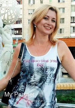 Dating Service to Meet Gorgeous Ukrainian Woman Tatiyana from Vinnitsa, Ukraine