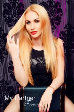 Dating Service to Meet Pretty Ukrainian Girl Alena from Vinnitsa, Ukraine