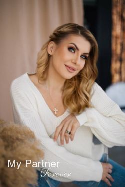 Dating Site to Meet Gorgeous Ukrainian Lady Lyubov from Ternopol, Ukraine