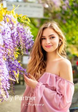 Dating Site to Meet Gorgeous Ukrainian Lady Nataliya from Poltava, Ukraine