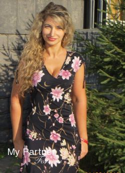 Dating Site to Meet Pretty Ukrainian Lady Nadezhda from Vinnitsa, Ukraine