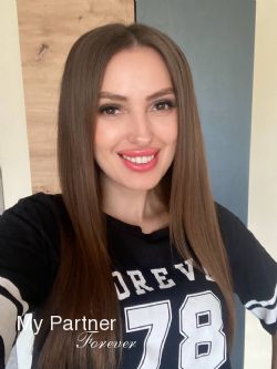 Dating Site to Meet Pretty Ukrainian Woman Alena from Vinnitsa, Ukraine