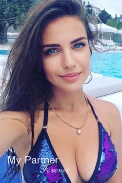 Dating Site to Meet Stunning Ukrainian Woman Anna from Krivoj Rog, Ukraine