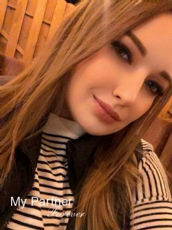 Dating with Gorgeous Ukrainian Lady Anna from Vinnitsa, Ukraine