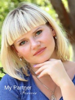 Dating with Gorgeous Ukrainian Woman Snezhana from Vinnitsa, Ukraine