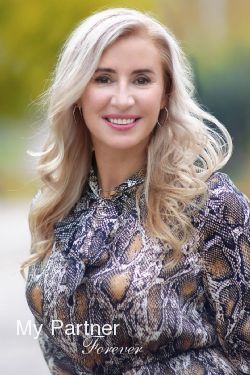 Dating with Sexy Ukrainian Lady Tatiyana from Kharkov, Ukraine