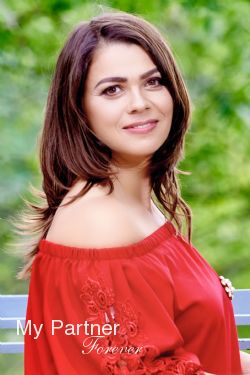 Dating with Single Ukrainian Lady Yuliya from Poltava, Ukraine