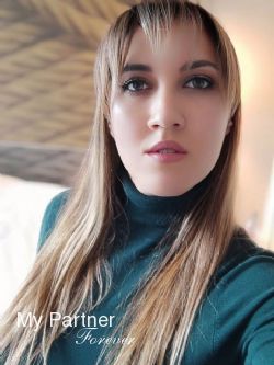 Dating with Ukrainian Woman Veronika from Kiev, Ukraine