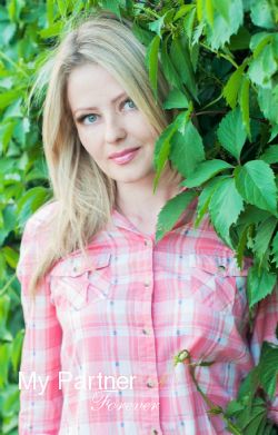 Datingsite to Meet Single Ukrainian Woman Svetlana from Kiev, Ukraine