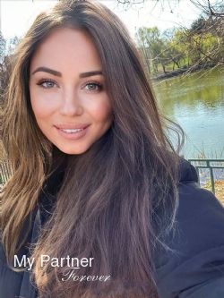 Meet Charming Russian Lady Yuliya from Chisinau, Moldova