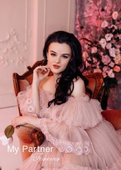 Meet Stunning Ukrainian Girl Uliyana from Dniepropetrovsk, Ukraine