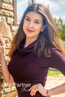 Online Dating with Pretty Ukrainian Girl Ekaterina from Melitopol, Ukraine