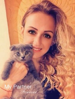 Online Dating with Pretty Ukrainian Girl Galina from Vinnitsa, Ukraine