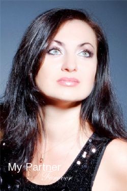 Online Dating with Pretty Ukrainian Girl Oksana from Sumy, Ukraine