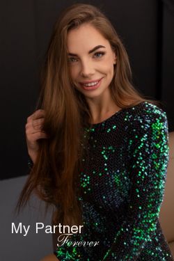 Online Dating with Sexy Ukrainian Girl Marina from Poltava, Ukraine