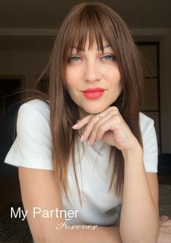 Pretty Ukrainian Girl Elena from Dniepropetrovsk, Ukraine