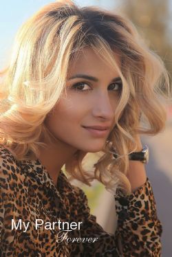 Russian Lady Looking for Men - Lyudmila from Almaty, Kazakhstan