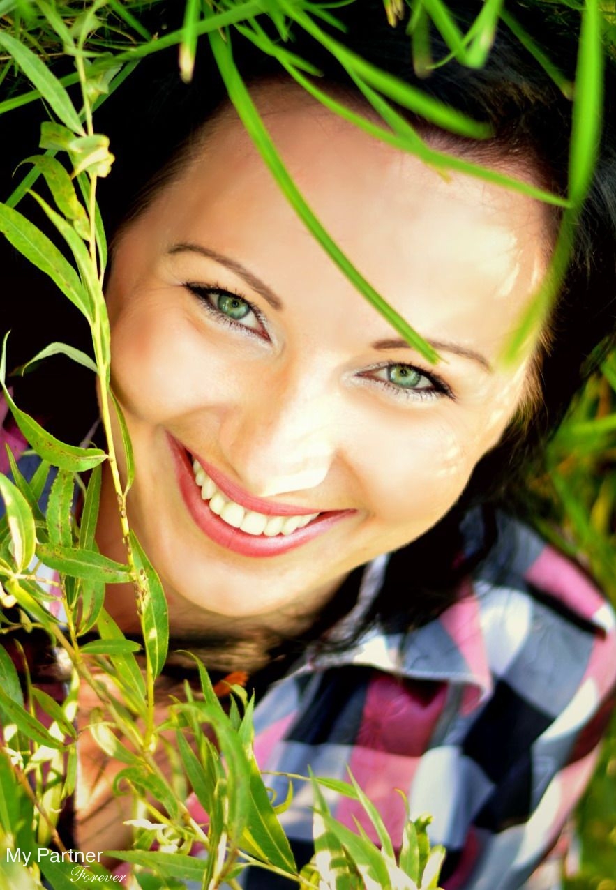 Datingsite to Meet Stunning Belarusian Woman Yuliya from Shchuchin, Belarus