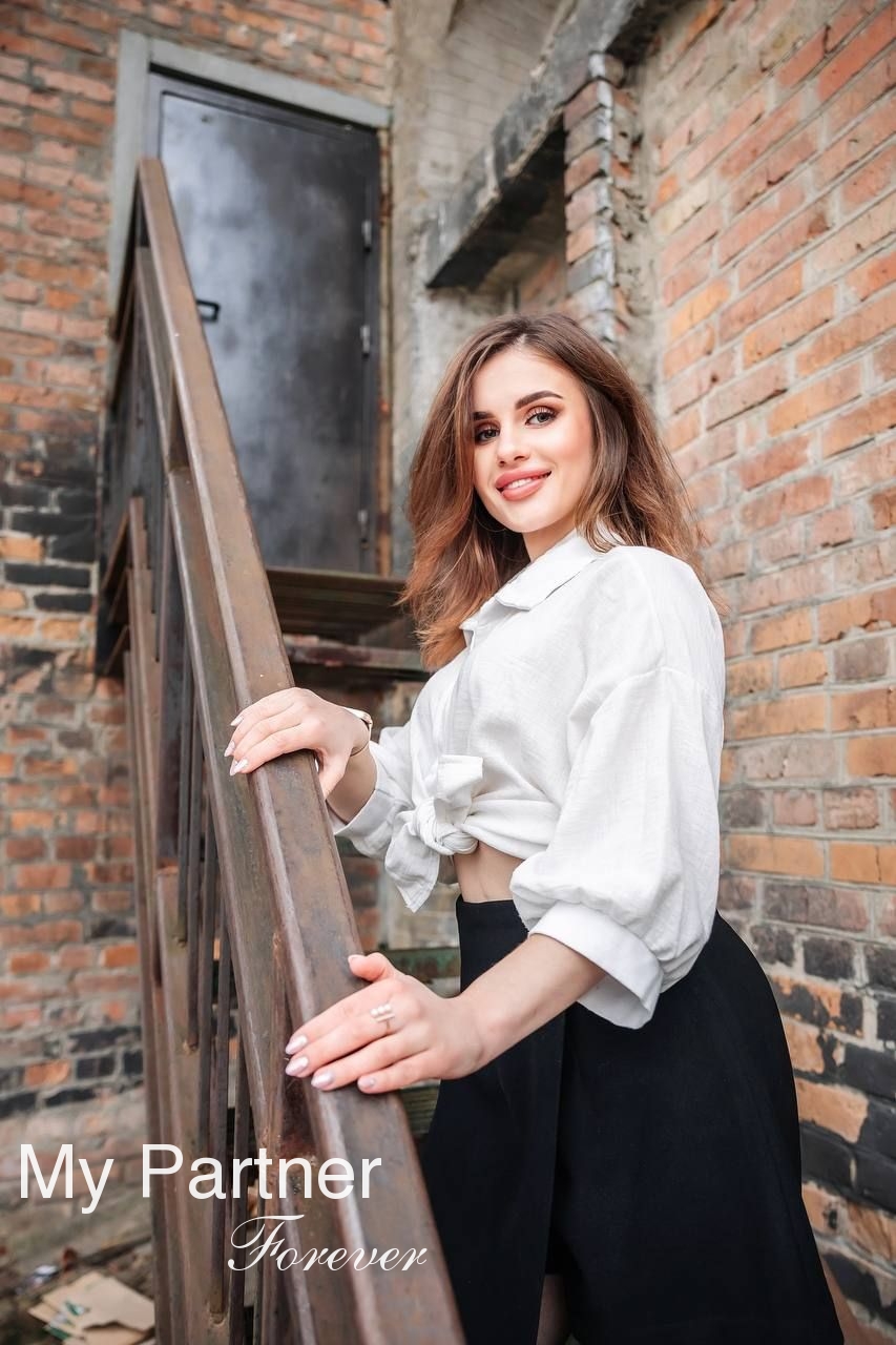 Beautiful Bride from Ukraine - Darina from Kiev, Ukraine