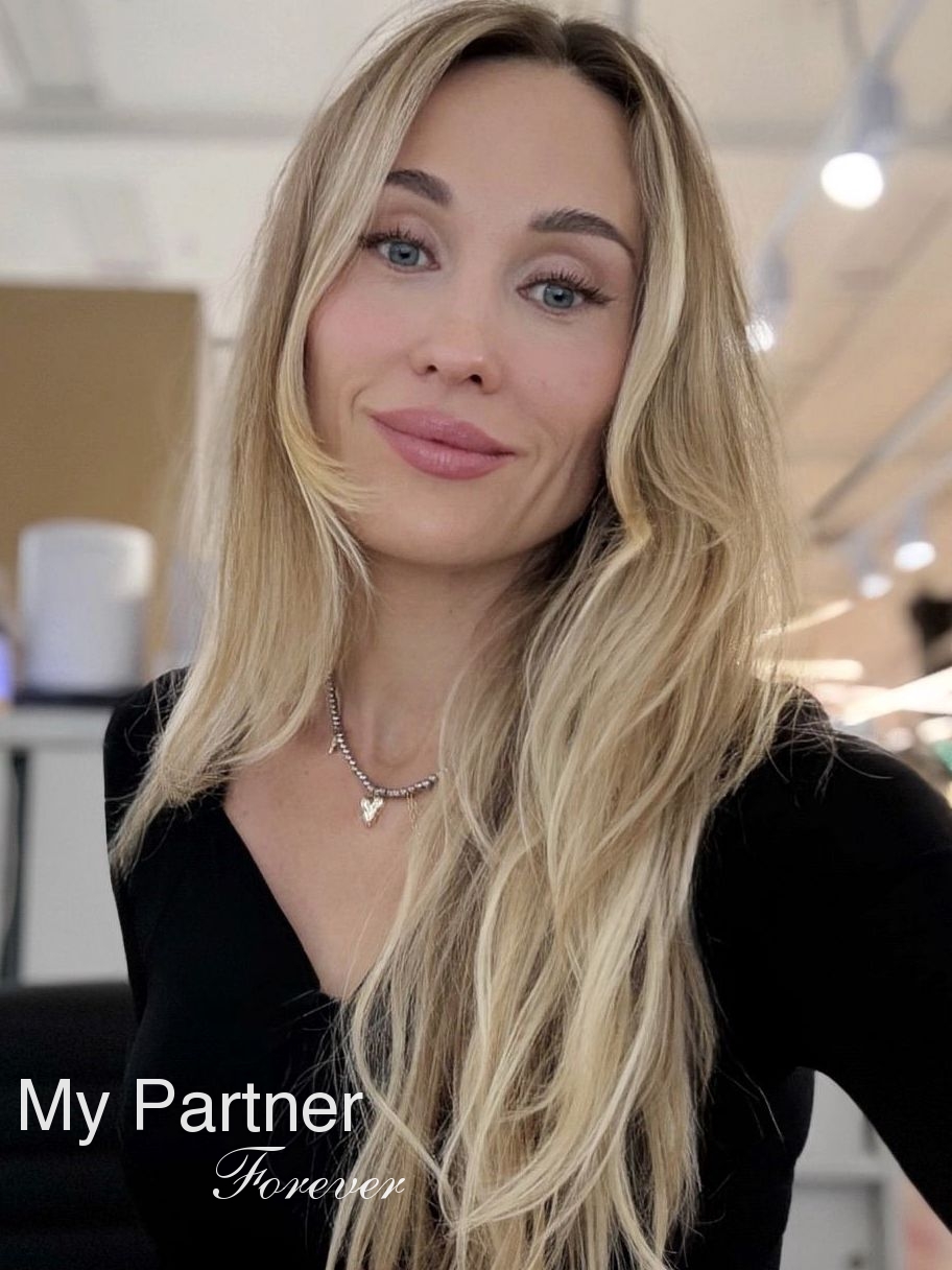 Belarusian Woman Looking for Men - Anna from Grodno, Belarus