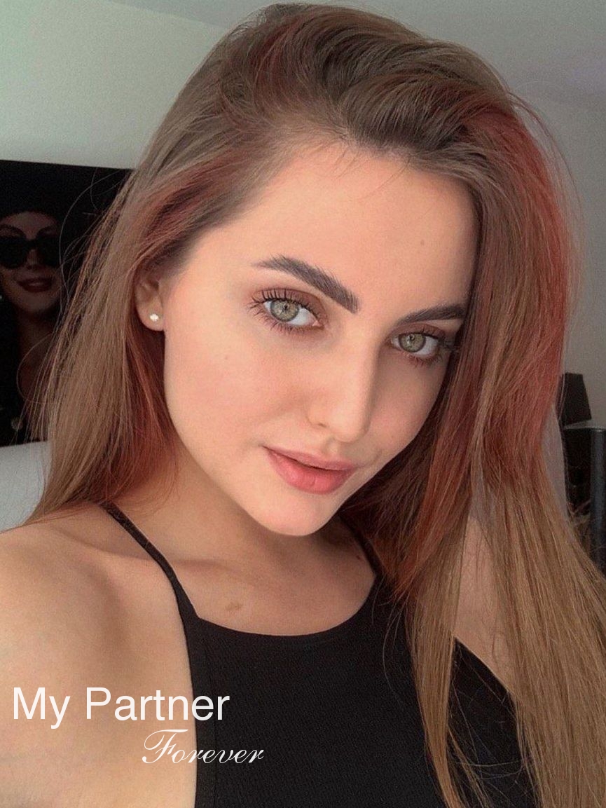 click to enlarge Charming Lady from Ukraine - Anna from Gorlovka, Ukraine
