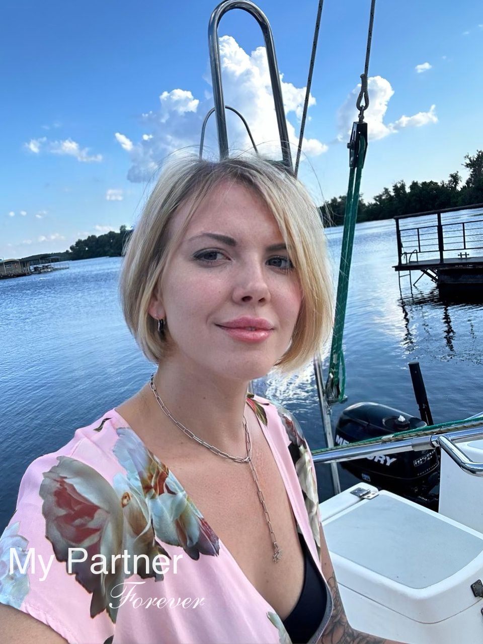 Charming Ukrainian Lady Lesya from Dniepropetrovsk, Ukraine