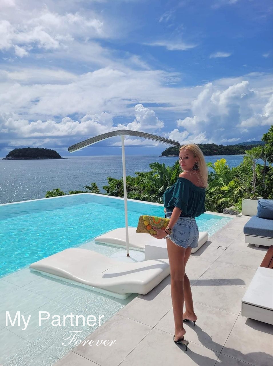 Dating Service to Meet Charming Ukrainian Girl Yana from Kharkov, Ukraine