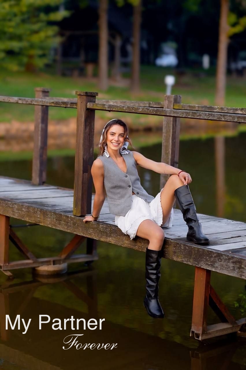 Dating Service to Meet Elena from Chernovtsy, Ukraine