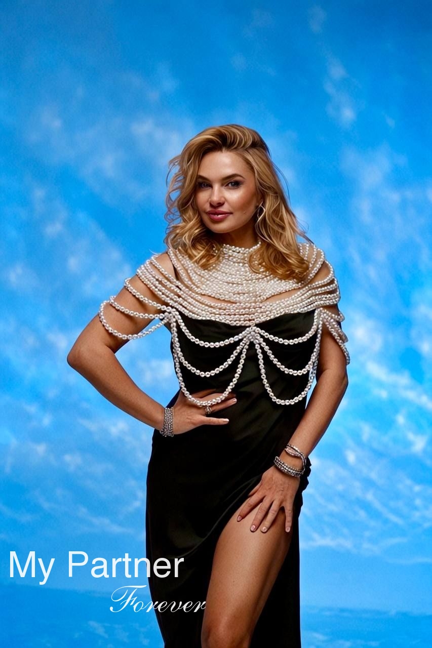 Dating Service to Meet Pretty Ukrainian Woman Nataliya from Odessa, Ukraine