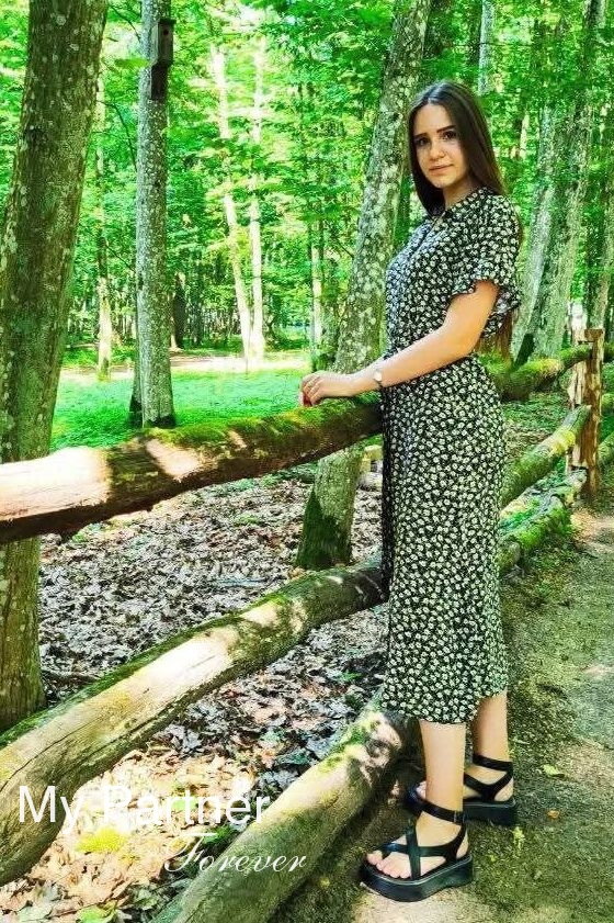 Dating Service to Meet Sexy Belarusian Girl Evelina from Grodno, Belarus