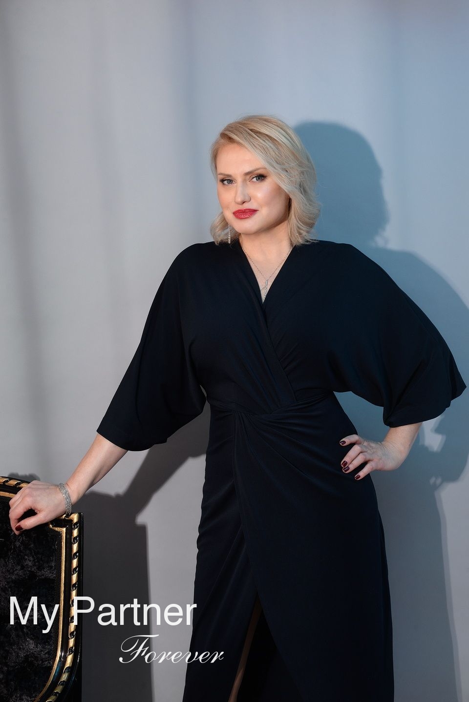 Dating Service to Meet Sexy Ukrainian Girl Elena from Kharkov, Ukraine