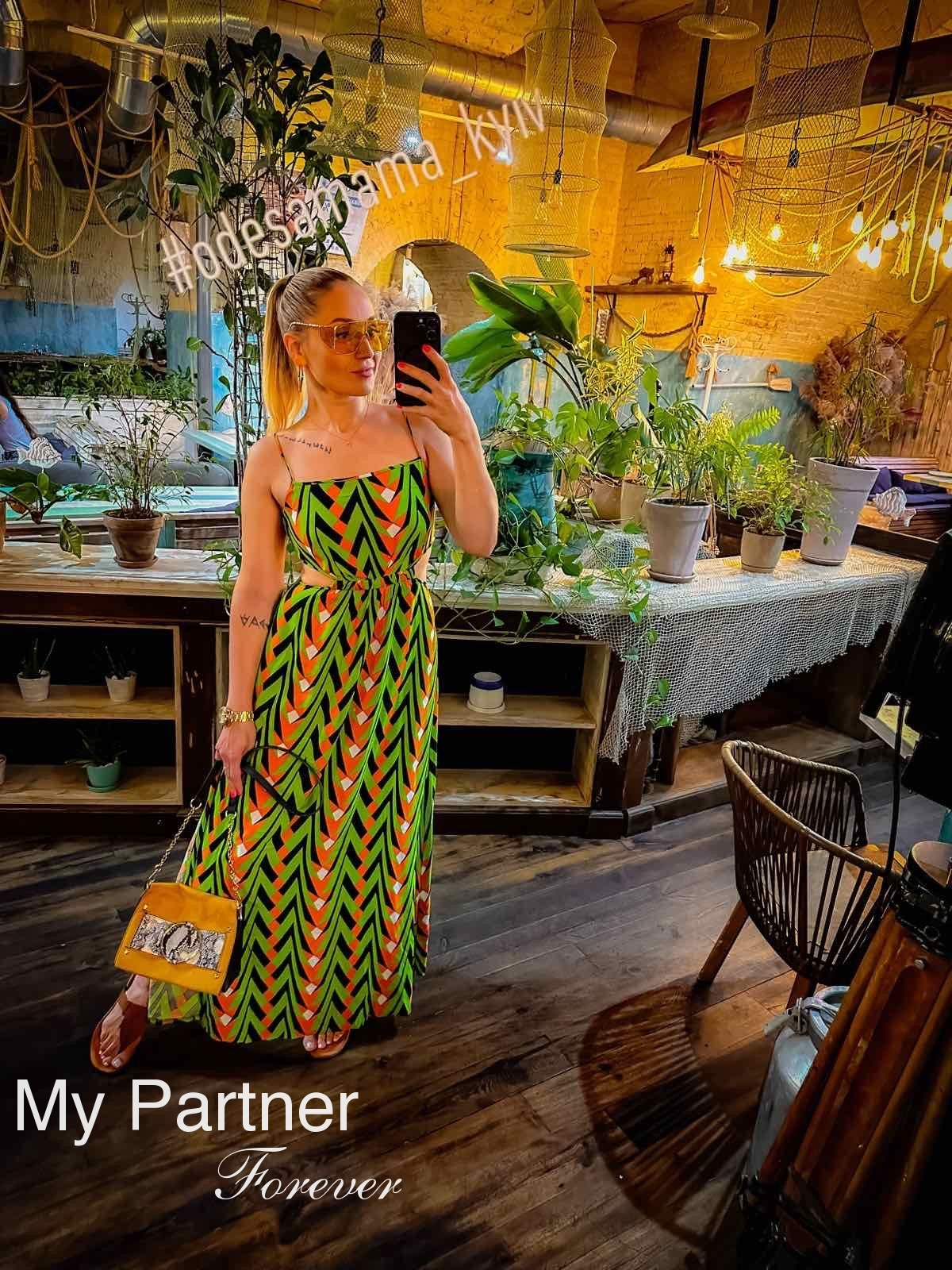 Dating Service to Meet Sexy Ukrainian Lady Tatiyana from Zaporozhye, Ukraine