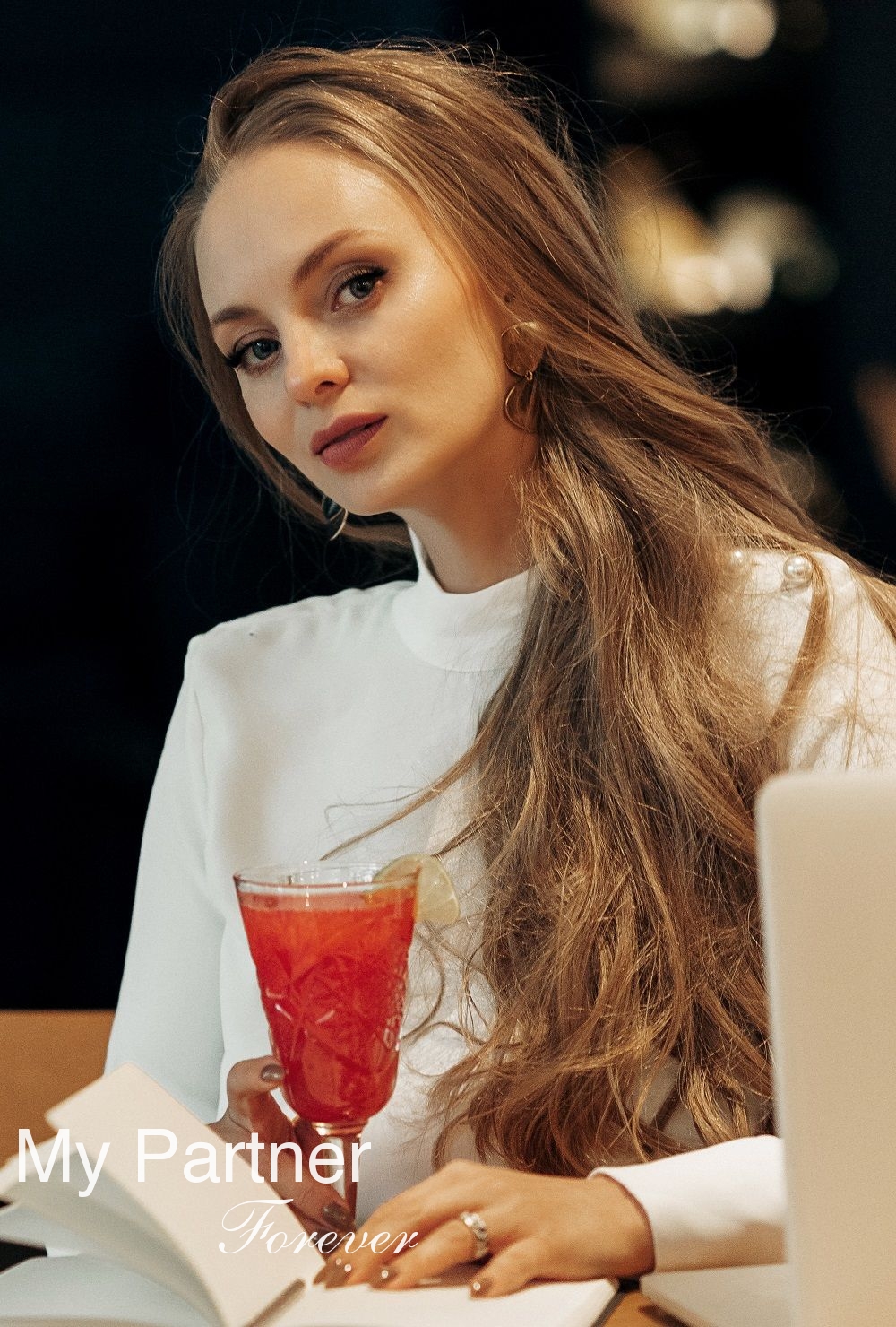 Dating Service to Meet Stunning Ukrainian Woman Alena from Ivano-Frankovsk, Ukraine