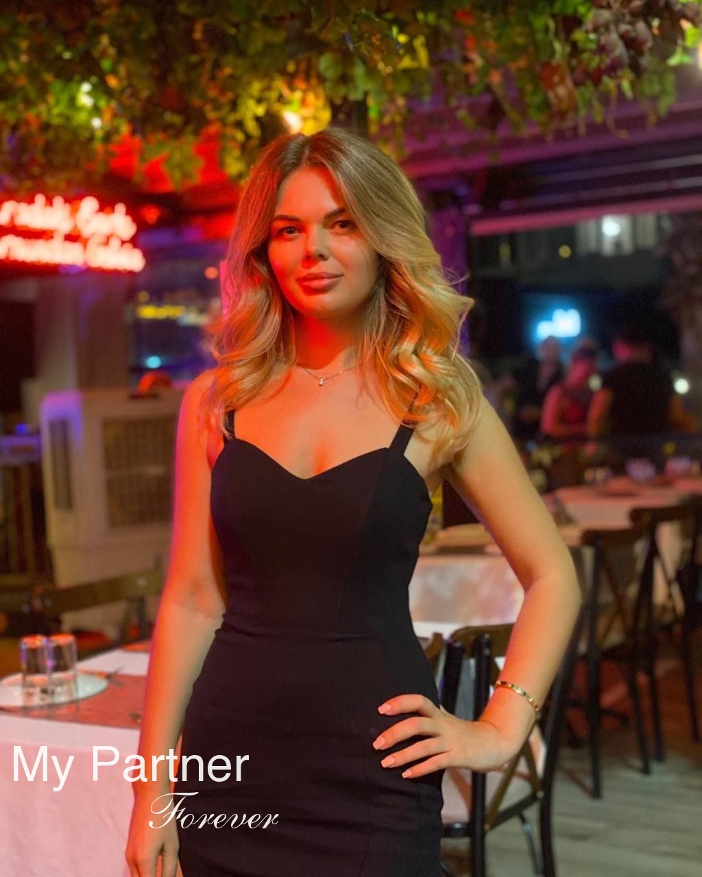 Dating Site to Meet Pretty Ukrainian Girl Yana from Kiev, Ukraine