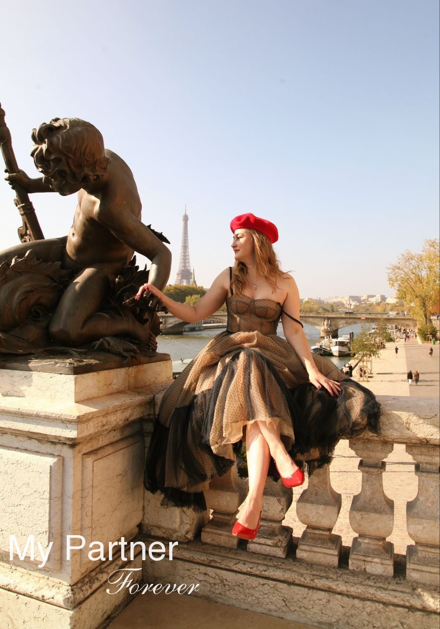 Dating Site to Meet Stunning Ukrainian Woman Valentina from Odessa, Ukraine