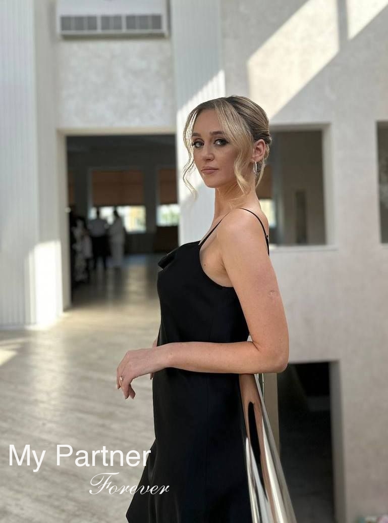 Dating with Pretty Ukrainian Girl Tatiyana from Vinnitsa, Ukraine