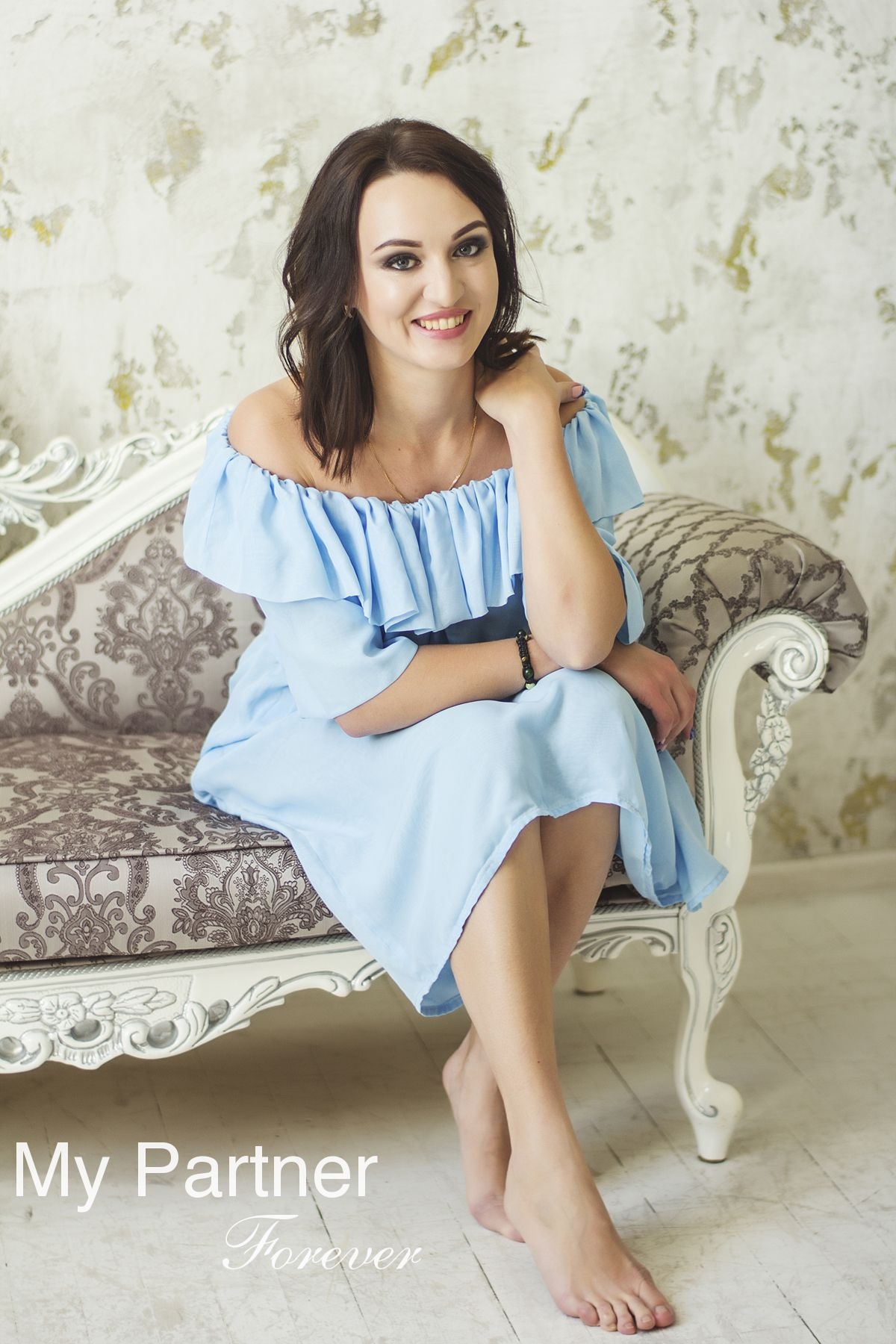 Dating with Pretty Ukrainian Lady Anna from Kiev, Ukraine