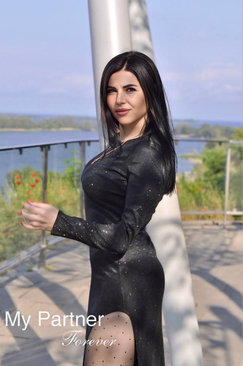 Dating with Pretty Ukrainian Woman Irina from Cherkasy, Ukraine