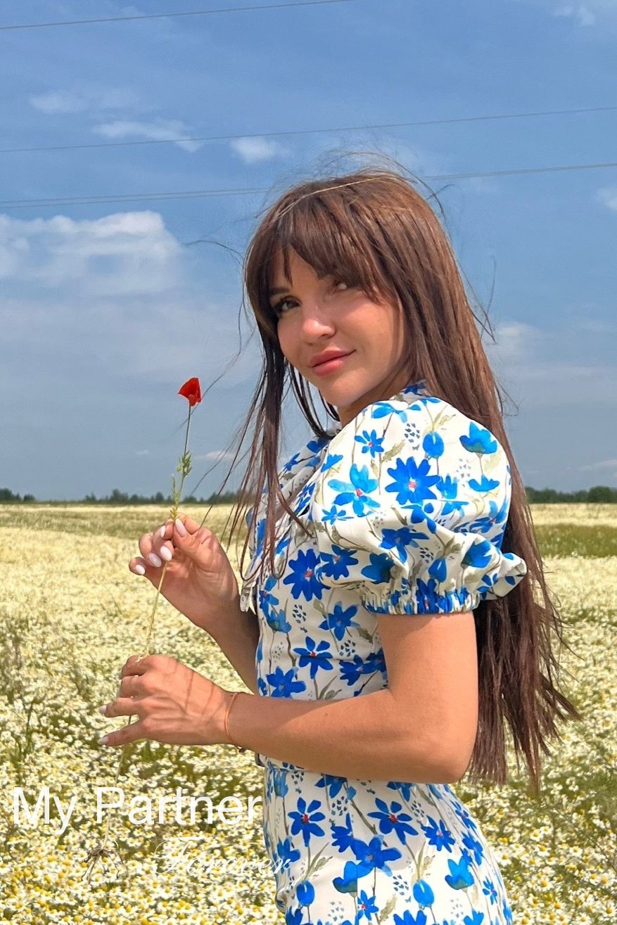 Dating with Sexy Russian Girl Yuliya from Almaty, Kazakhstan