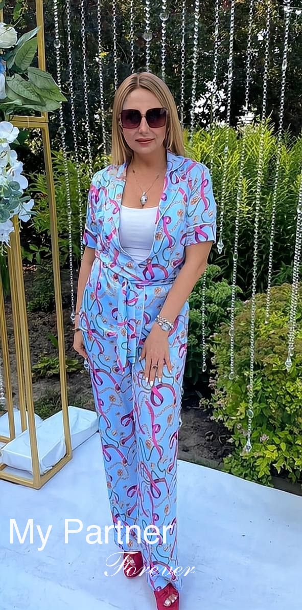 Dating with Sexy Ukrainian Woman Tatiyana from Vinnitsa, Ukraine