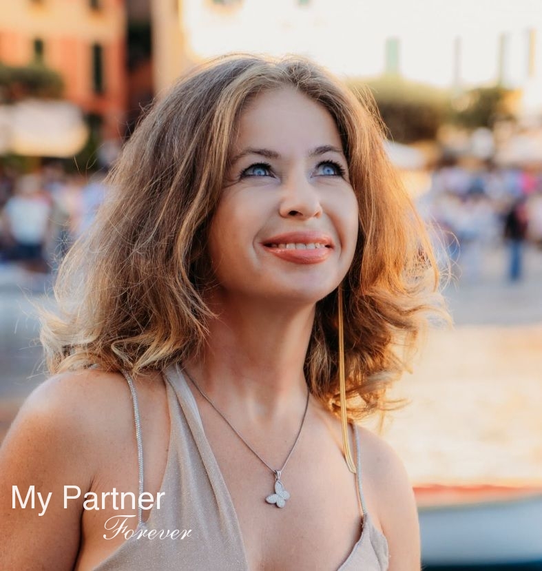 Datingsite to Meet Pretty Ukrainian Lady Aleksandra from Kiev, Ukraine