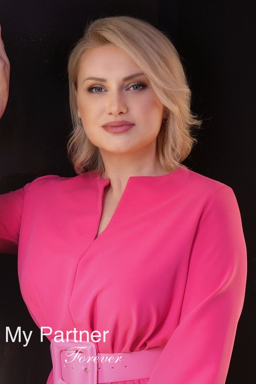 Datingsite to Meet Pretty Ukrainian Woman Elena from Kharkov, Ukraine