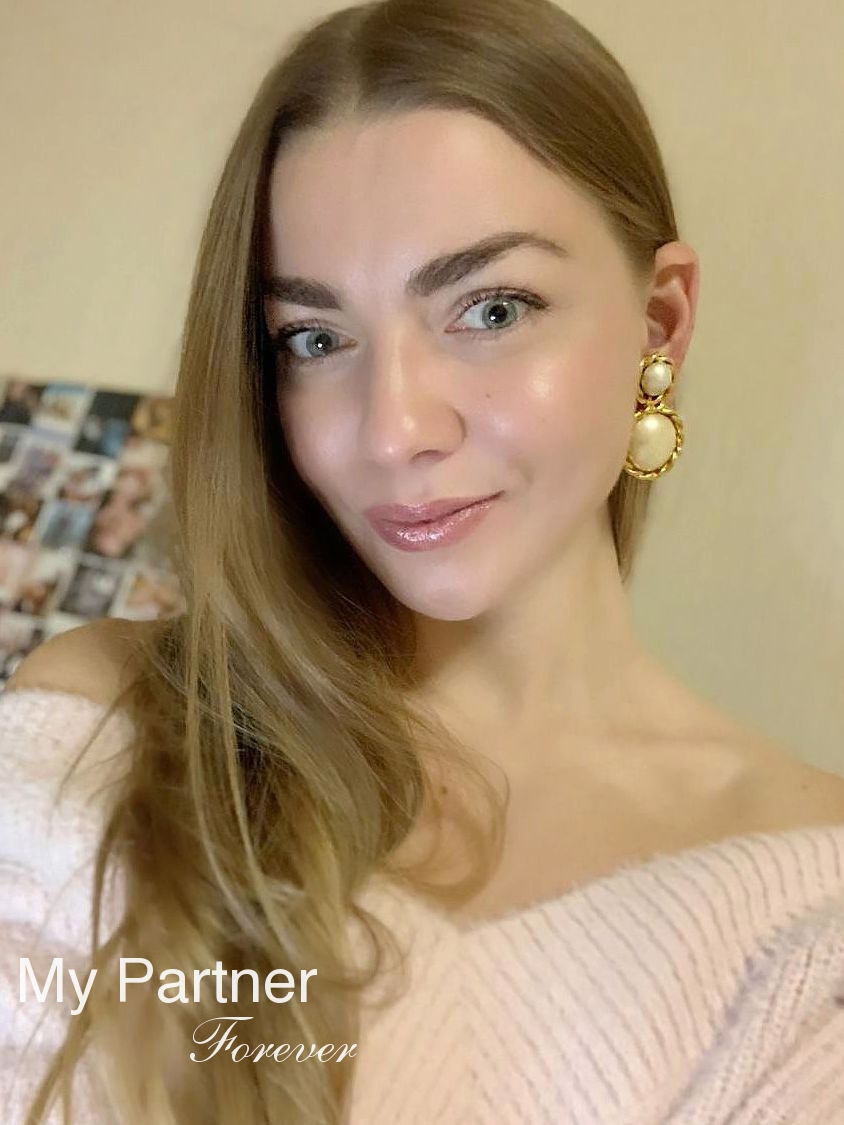 Datingsite to Meet Sexy Russian Lady Irina from Almaty, Kazakhstan