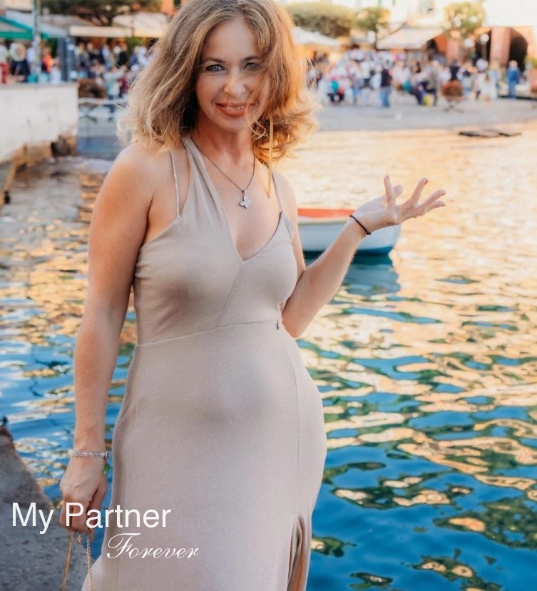 Datingsite to Meet Sexy Ukrainian Lady Aleksandra from Kiev, Ukraine