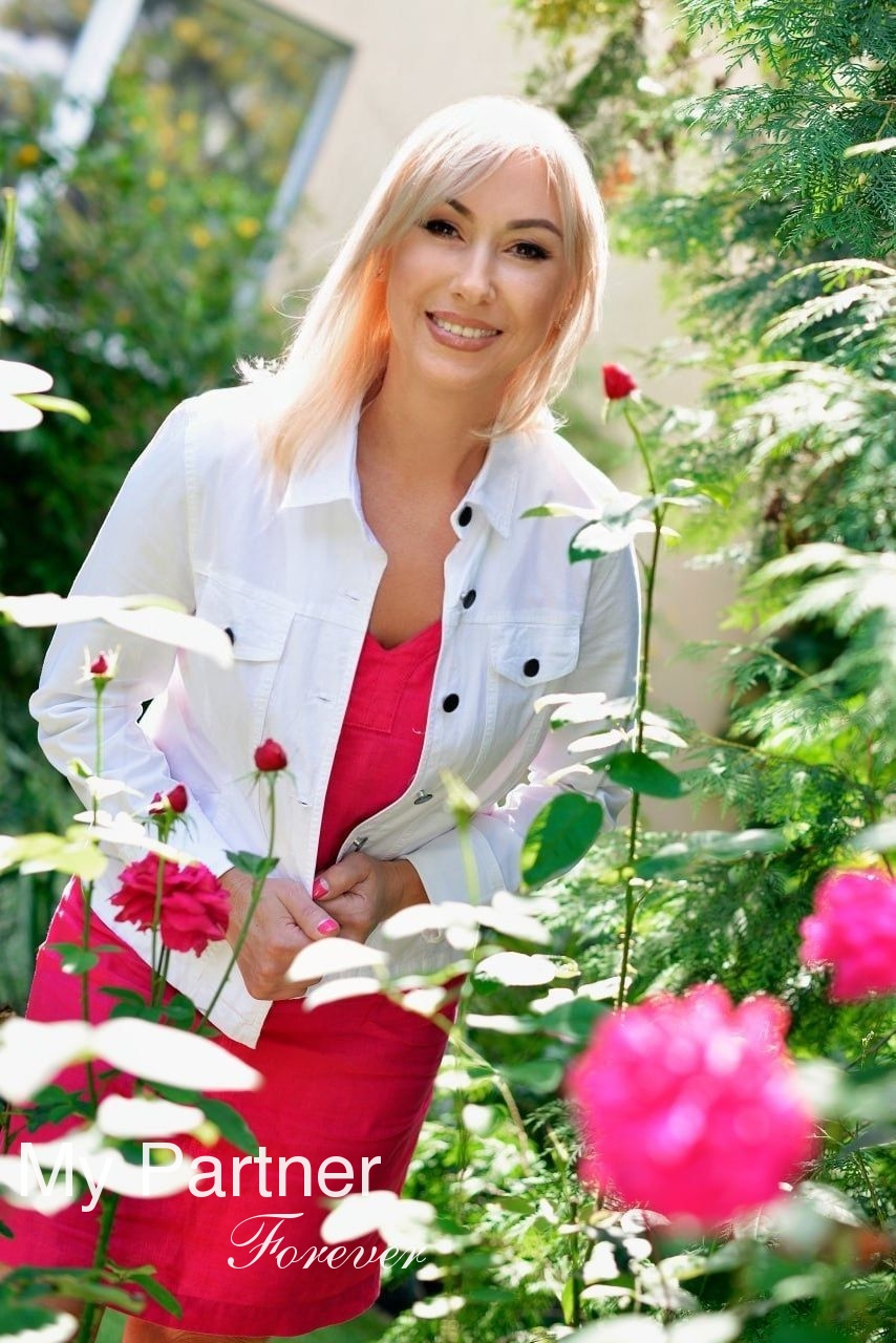 Datingsite to Meet Sexy Ukrainian Lady Marina from Kharkov, Ukraine