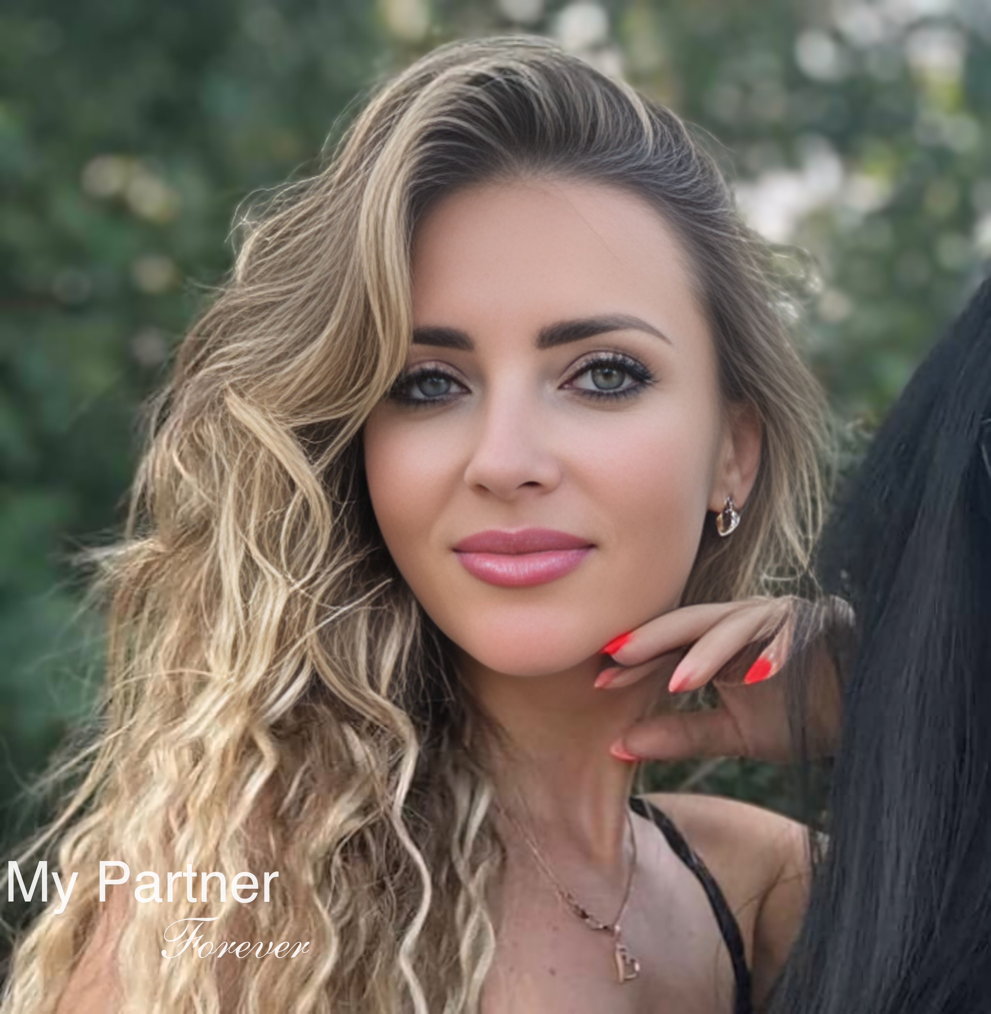 Datingsite to Meet Single Ukrainian Woman Valentina from Lvov, Ukraine