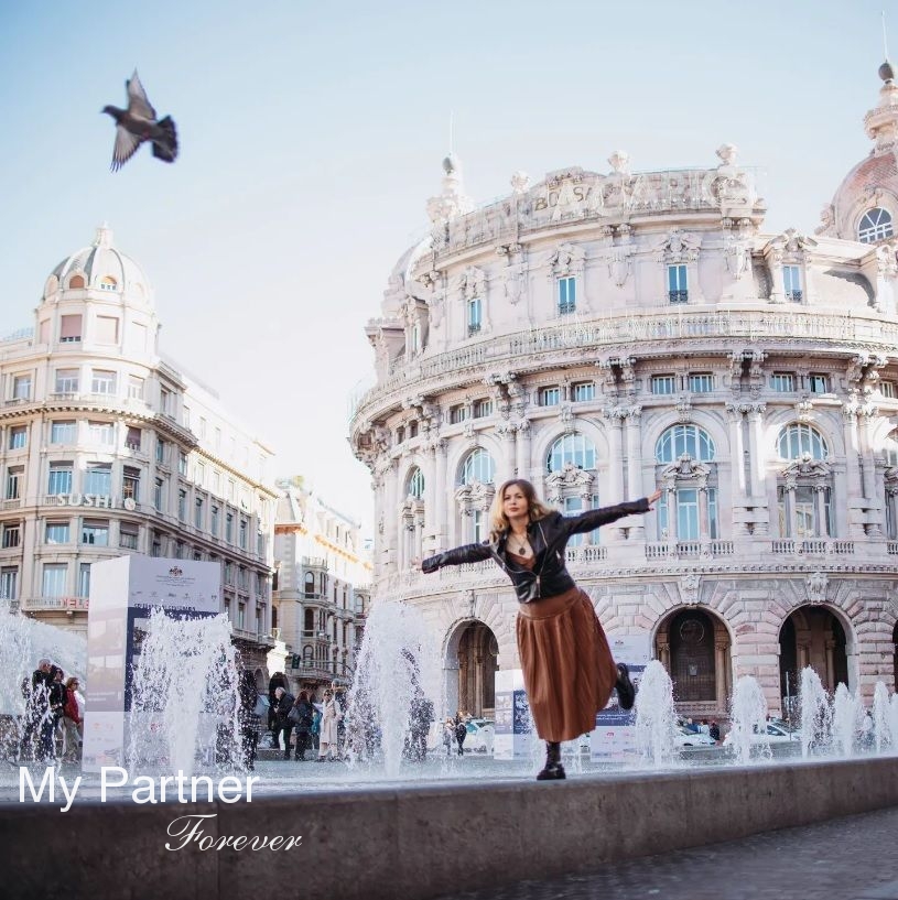 Datingsite to Meet Stunning Ukrainian Lady Aleksandra from Kiev, Ukraine